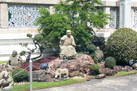grand_palace_garden